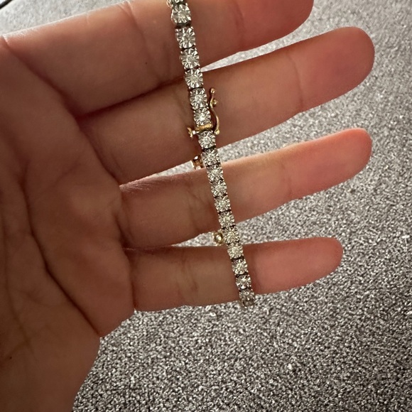 DIAMOND
BRACELET 10KY - Picture 8 of 9